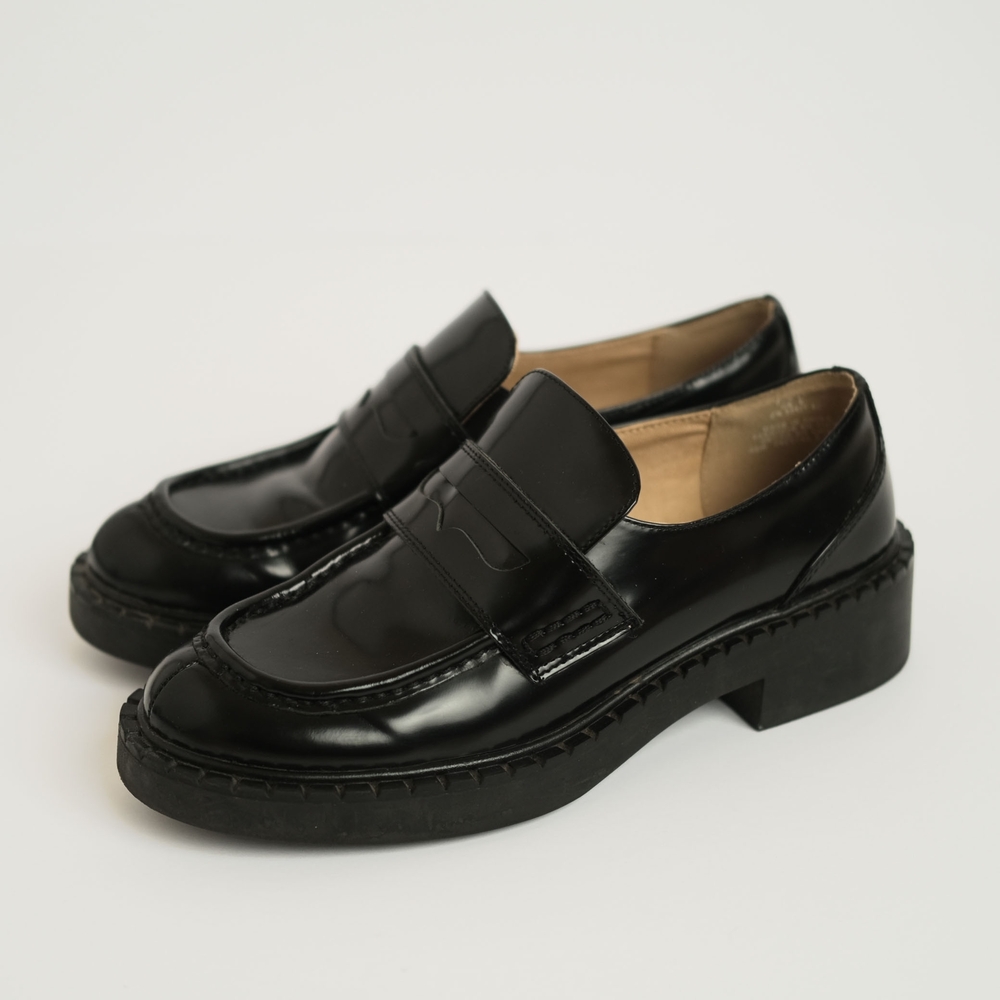 HM PREMIUM Genuine Leather Classic Black Loafers for Women US6
